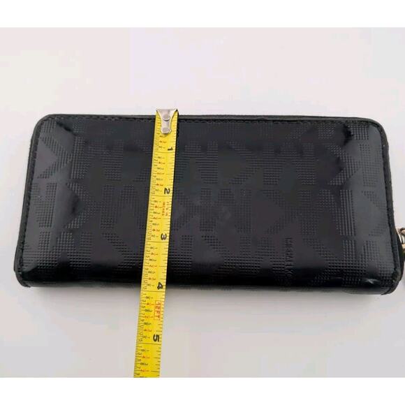 Michael Kors Black Zipper Wallet Shiny Patent MK Zip Around - Picture 8 of 9